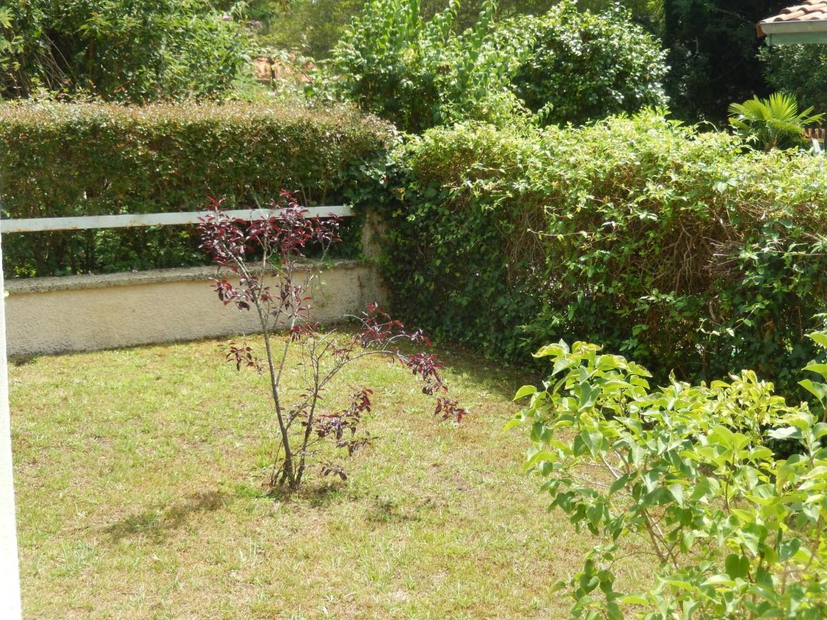 Villa De Guenifey Josse Exterior photo